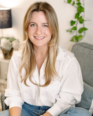 Photo of Chloe Canton, Marriage & Family Therapist, LMFT, MA