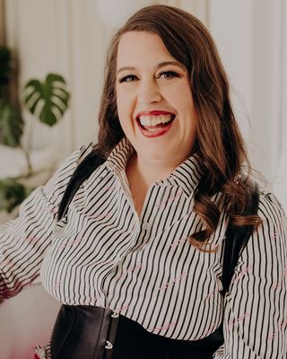 Photo of Sarah Newcomer, Marriage & Family Therapist, MS, IMFT, LMFT, CST