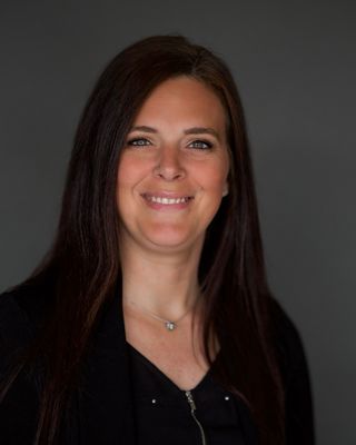 Photo of Ashley Darling, Licensed Professional Clinical Counselor, LPN, LPCC