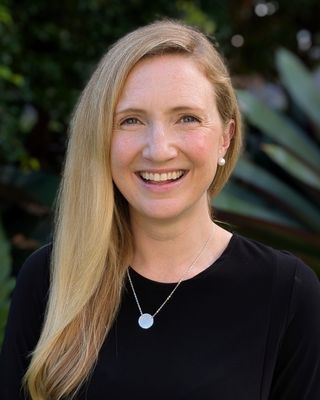 Photo of Julia Nicholls, Psychologist, PsychD, PsyBA - Clin. Psych