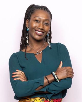 Photo of Munazza Abraham, Psychologist, PhD, LP
