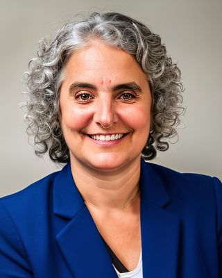 Photo of Dahlya Smolash ⦿Relationships ⦿Anxiety ⦿Trauma, Registered Psychotherapist in Ottawa, ON