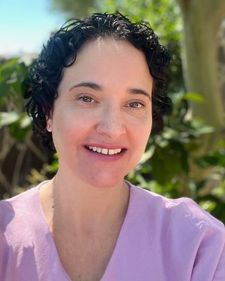 Photo of Danielle Barbaro, Psychiatric Nurse Practitioner, PMHNP, FNP
