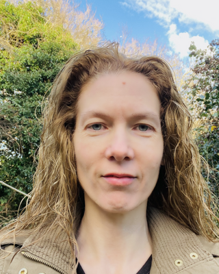 Photo of Heidi Larner, Psychotherapist, MA, MBACP Accred