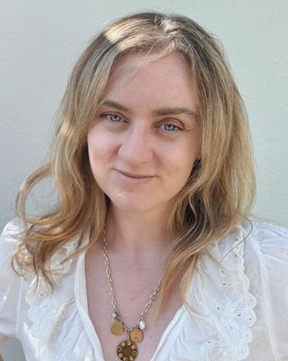 Photo of Nicole Flynn - Nicole Flynn EMDR & Trauma Therapist , LCSW, Clinical Social Work/Therapist